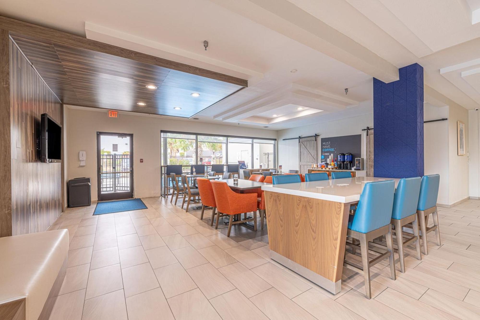 Holiday Inn Express & Suites College Station By Ihg Zewnętrze zdjęcie