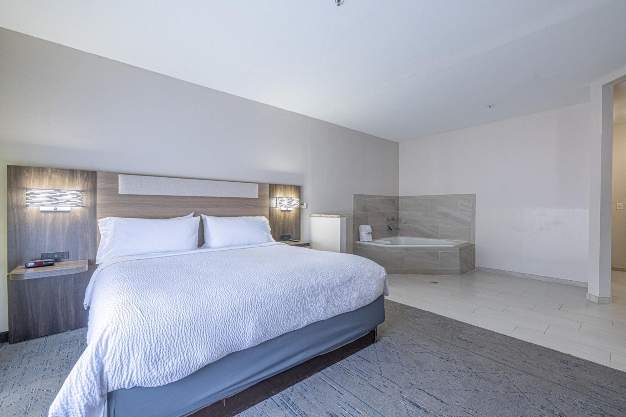 Holiday Inn Express & Suites College Station By Ihg Zewnętrze zdjęcie