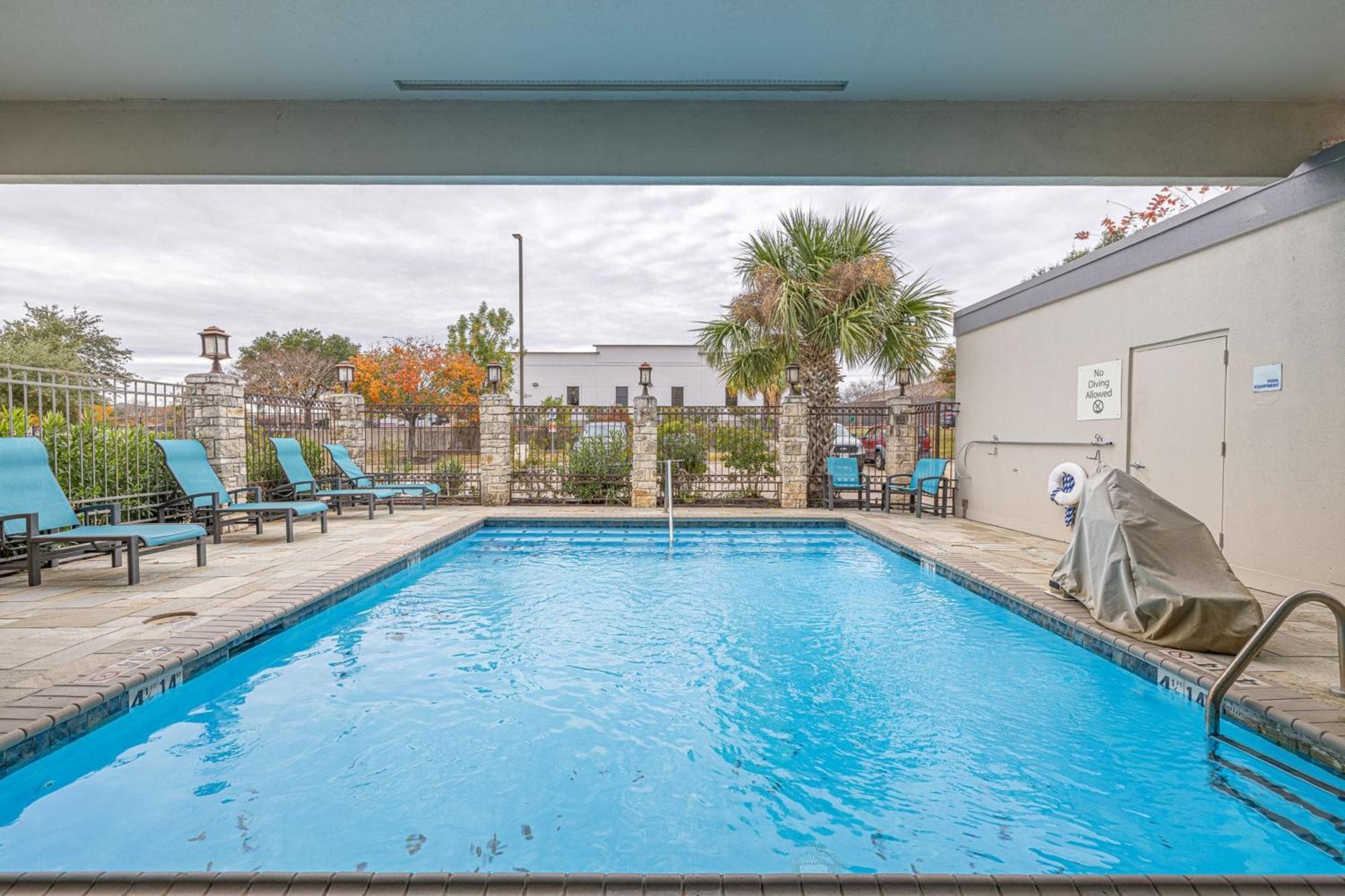 Holiday Inn Express & Suites College Station By Ihg Zewnętrze zdjęcie