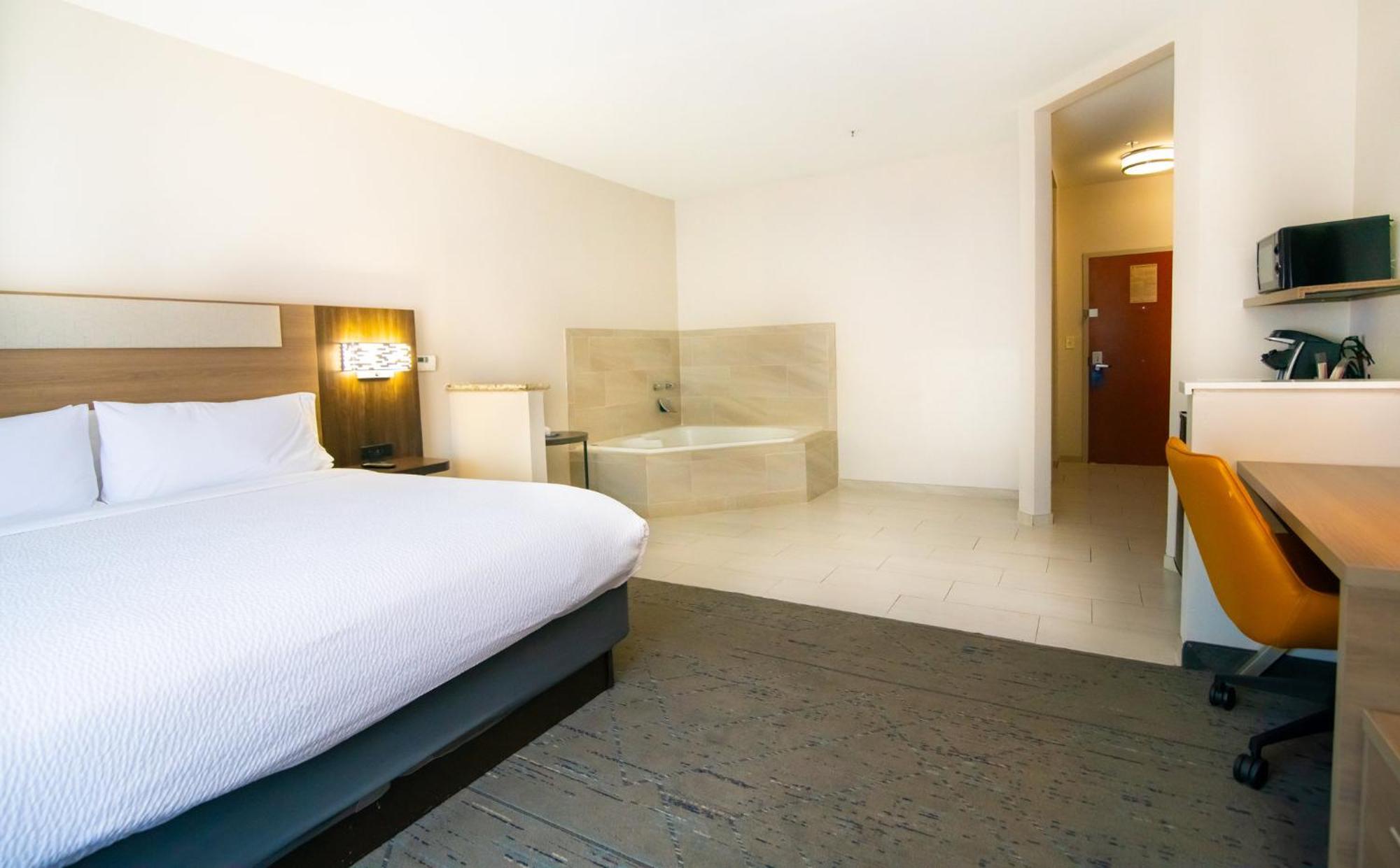 Holiday Inn Express & Suites College Station By Ihg Zewnętrze zdjęcie
